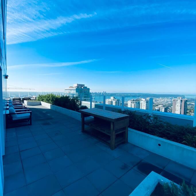 360º Rooftop Patio Views. Your-Home-Away-From-Home 北温哥华 外观 照片